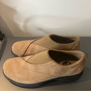 Merrell Suede 5 Topo Curve slip-on Performance footwear Women's Sz 9 Mocassins